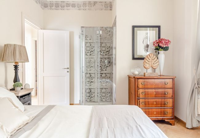 Апартаменты на Lucca - CASA SAN FREDIANO 3 Luxury Bedrooms and a Charming LUCCA View Inside the Walls Апартаменты на Lucca - CASA SAN FREDIANO 3 Luxury Bedrooms and a Charming LUCCA View Inside the Walls