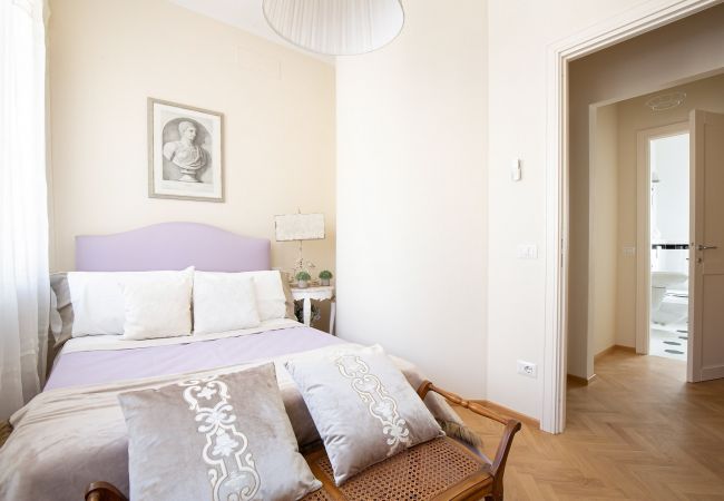 Апартаменты на Lucca - CASA SAN FREDIANO 3 Luxury Bedrooms and a Charming LUCCA View Inside the Walls Апартаменты на Lucca - CASA SAN FREDIANO 3 Luxury Bedrooms and a Charming LUCCA View Inside the Walls