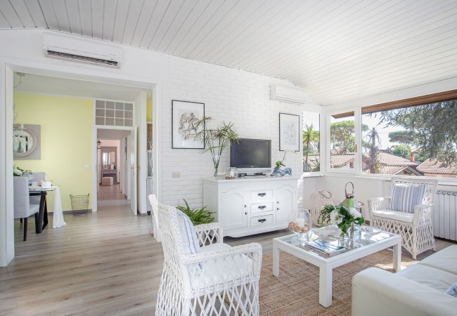 Вилла на Forte dei Marmi - FORTE DEI MARMI House 150 metres from the Beach Вилла на Forte dei Marmi - FORTE DEI MARMI House 150 metres from the Beach