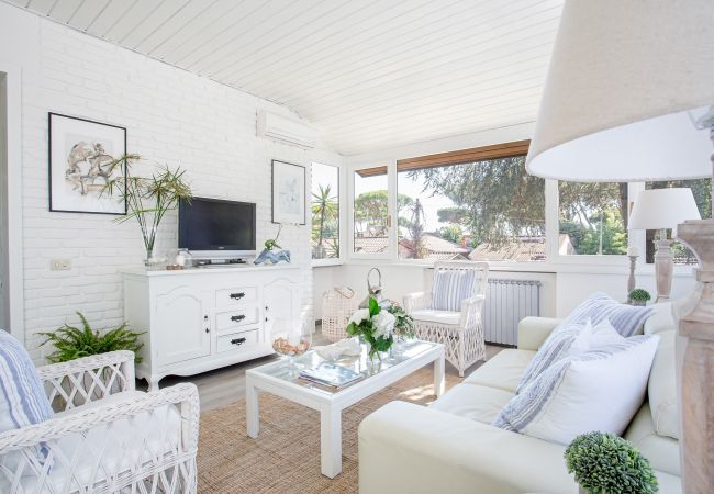 Вилла на Forte dei Marmi - FORTE DEI MARMI House 150 metres from the Beach Вилла на Forte dei Marmi - FORTE DEI MARMI House 150 metres from the Beach