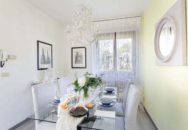 Вилла на Forte dei Marmi - FORTE DEI MARMI House 150 metres from the Beach Вилла на Forte dei Marmi - FORTE DEI MARMI House 150 metres from the Beach