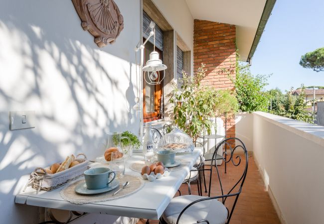 Вилла на Forte dei Marmi - FORTE DEI MARMI House 150 metres from the Beach Вилла на Forte dei Marmi - FORTE DEI MARMI House 150 metres from the Beach