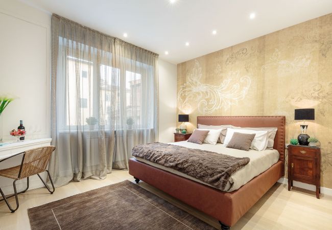 Апартаменты на Lucca - PALACE VIEW PENTHOUSE modern luxury in Lucca Апартаменты на Lucca - PALACE VIEW PENTHOUSE modern luxury in Lucca