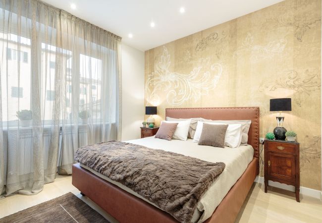 Апартаменты на Lucca - PALACE VIEW PENTHOUSE modern luxury in Lucca Апартаменты на Lucca - PALACE VIEW PENTHOUSE modern luxury in Lucca