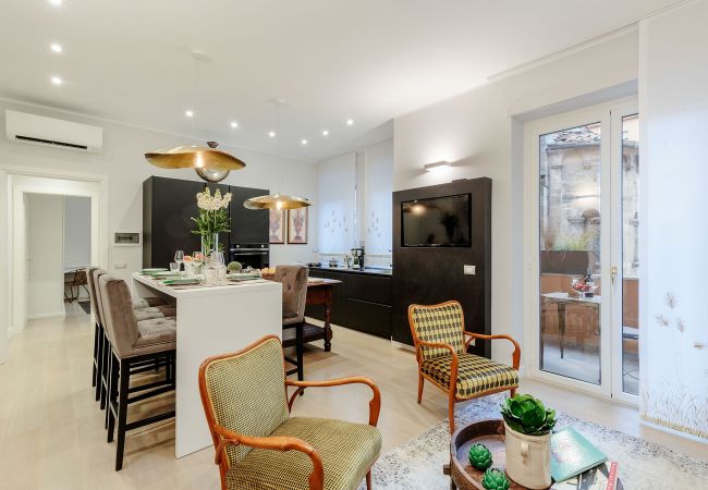 Апартаменты на Lucca - PALACE VIEW PENTHOUSE modern luxury in Lucca Апартаменты на Lucca - PALACE VIEW PENTHOUSE modern luxury in Lucca