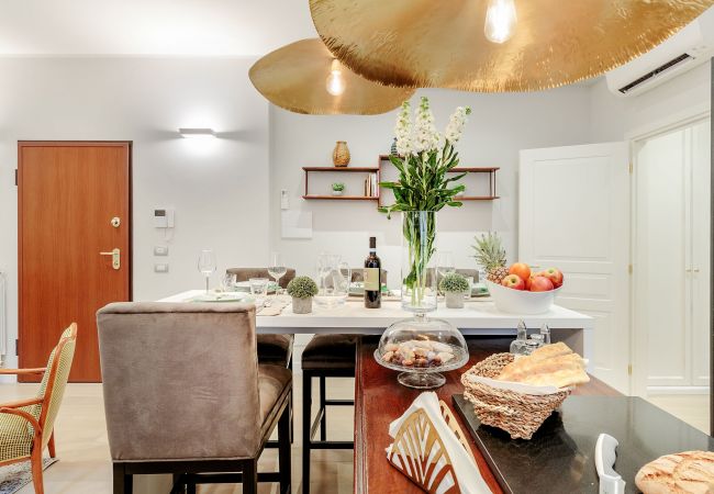 Апартаменты на Lucca - PALACE VIEW PENTHOUSE modern luxury in Lucca Апартаменты на Lucca - PALACE VIEW PENTHOUSE modern luxury in Lucca