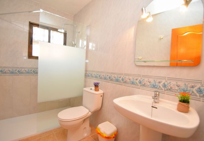 Шале на Playa de Muro - Ca Na Coloma 145 fantástica villa con barbacoa, billar, ping pong y WiFi Шале на Playa de Muro - Ca Na Coloma 145 fantástica villa con barbacoa, billar, ping pong y WiFi