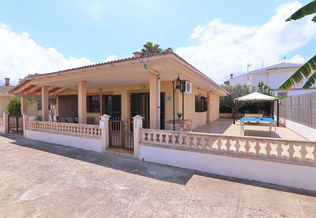 Шале на Playa de Muro - Ca Na Coloma 145 fantástica villa con barbacoa, billar, ping pong y WiFi Шале на Playa de Muro - Ca Na Coloma 145 fantástica villa con barbacoa, billar, ping pong y WiFi