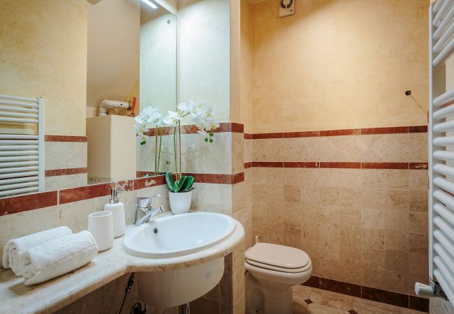 Вилла на Orentano - 11 bedrooms Luxury Farmhouse, Private Pool, Jacuzzi, Private Tennis Вилла на Orentano - 11 bedrooms Luxury Farmhouse, Private Pool, Jacuzzi, Private Tennis