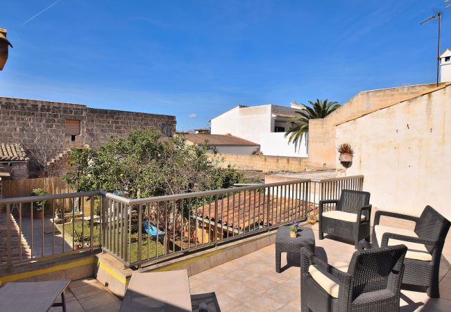 Дом на Muro - Casa de Pueblo 015 con piscina privada, jardín, terraza, barbacoa y WiFi Дом на Muro - Casa de Pueblo 015 con piscina privada, jardín, terraza, barbacoa y WiFi