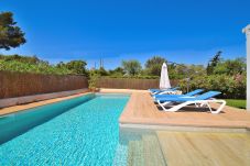 Особняк на Cala Murada - Can Lluis 191 fantástica villa con piscina, terraza, barbacoa y aire acondicionado
