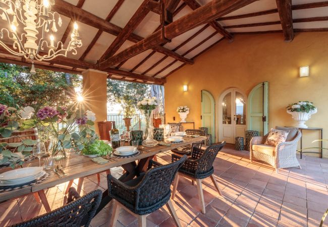 Вилла на Montecarlo - 10 Bedrooms Villa in Lucca, SPA, Panoramic Pool Вилла на Montecarlo - 10 Bedrooms Villa in Lucca, SPA, Panoramic Pool