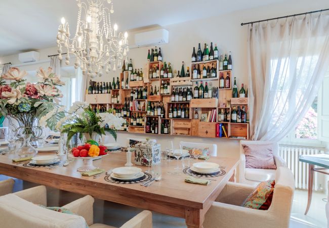 Вилла на Montecarlo - 10 Bedrooms Villa in Lucca, SPA, Panoramic Pool Вилла на Montecarlo - 10 Bedrooms Villa in Lucca, SPA, Panoramic Pool