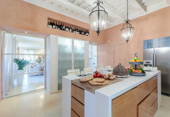 Вилла на Montecarlo - 10 Bedrooms Villa in Lucca, SPA, Panoramic Pool Вилла на Montecarlo - 10 Bedrooms Villa in Lucca, SPA, Panoramic Pool