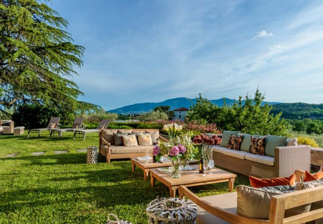 Вилла на Montecarlo - 10 Bedrooms Villa in Lucca, SPA, Panoramic Pool Вилла на Montecarlo - 10 Bedrooms Villa in Lucca, SPA, Panoramic Pool
