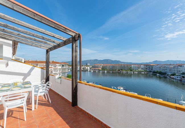 Вилла на Empuriabrava - Empuriabrava Вилла на Empuriabrava - Empuriabrava