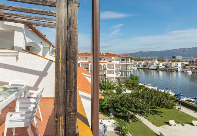 Вилла на Empuriabrava - Empuriabrava Вилла на Empuriabrava - Empuriabrava
