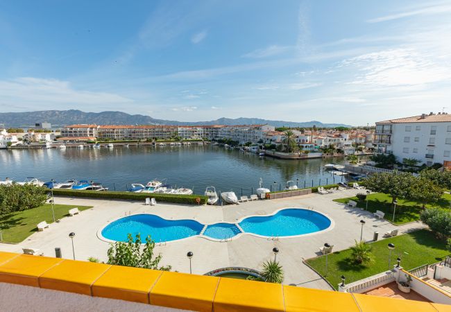 Вилла на Empuriabrava - Empuriabrava Вилла на Empuriabrava - Empuriabrava
