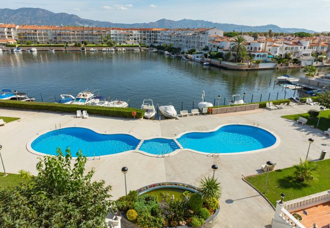 Вилла на Empuriabrava - Empuriabrava Вилла на Empuriabrava - Empuriabrava