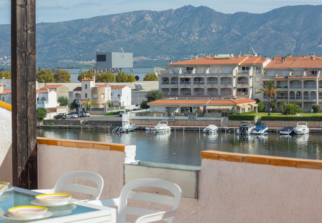 Вилла на Empuriabrava - Empuriabrava Вилла на Empuriabrava - Empuriabrava