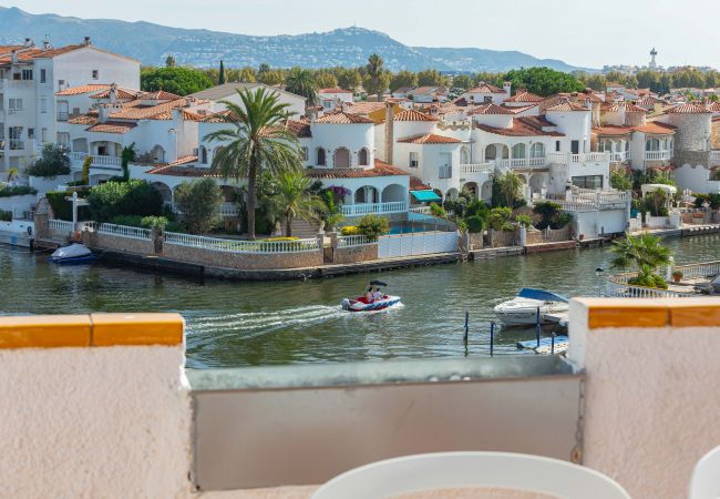 Вилла на Empuriabrava - Empuriabrava Вилла на Empuriabrava - Empuriabrava