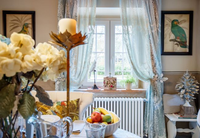 Вилла на Montecarlo - VILLA GIANNA, the Secret Interior Designer's Private Retreat with Pool Вилла на Montecarlo - VILLA GIANNA, the Secret Interior Designer's Private Retreat with Pool