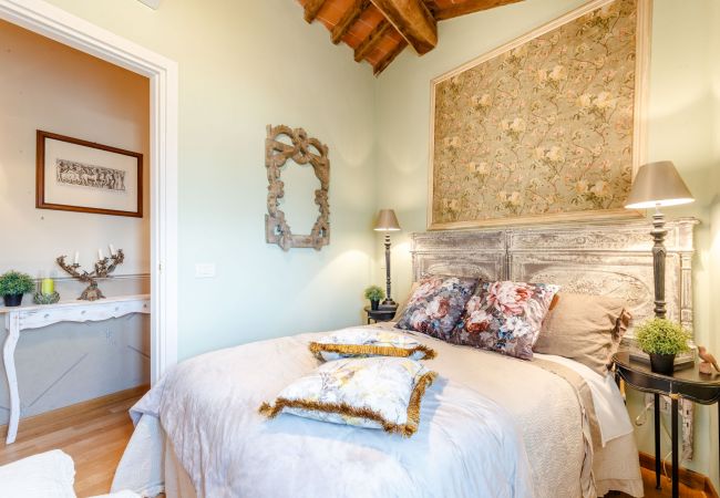 Вилла на Montecarlo - VILLA GIANNA, the Secret Interior Designer's Private Retreat with Pool Вилла на Montecarlo - VILLA GIANNA, the Secret Interior Designer's Private Retreat with Pool