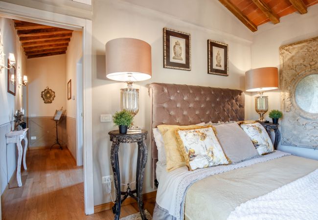 Вилла на Montecarlo - VILLA GIANNA, the Secret Interior Designer's Private Retreat with Pool Вилла на Montecarlo - VILLA GIANNA, the Secret Interior Designer's Private Retreat with Pool