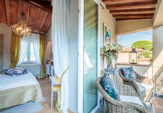 Вилла на Montecarlo - VILLA GIANNA, the Secret Interior Designer's Private Retreat with Pool Вилла на Montecarlo - VILLA GIANNA, the Secret Interior Designer's Private Retreat with Pool