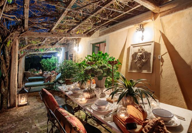 Вилла на Lucca - Villa Gufo The Place to Be. Panoramic Private Pool with a Lucca View and Private Tennis Court Вилла на Lucca - Villa Gufo The Place to Be. Panoramic Private Pool with a Lucca View and Private Tennis Court