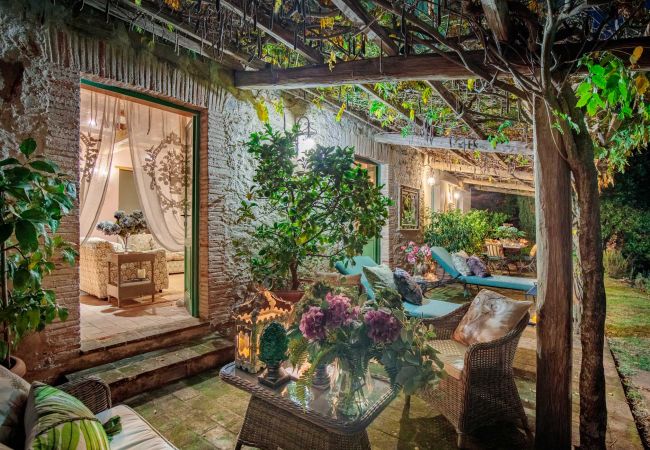 Вилла на Lucca - Villa Gufo The Place to Be. Panoramic Private Pool with a Lucca View and Private Tennis Court Вилла на Lucca - Villa Gufo The Place to Be. Panoramic Private Pool with a Lucca View and Private Tennis Court