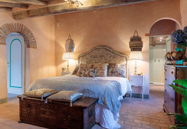 Вилла на Lucca - Villa Gufo The Place to Be. Panoramic Private Pool with a Lucca View and Private Tennis Court Вилла на Lucca - Villa Gufo The Place to Be. Panoramic Private Pool with a Lucca View and Private Tennis Court