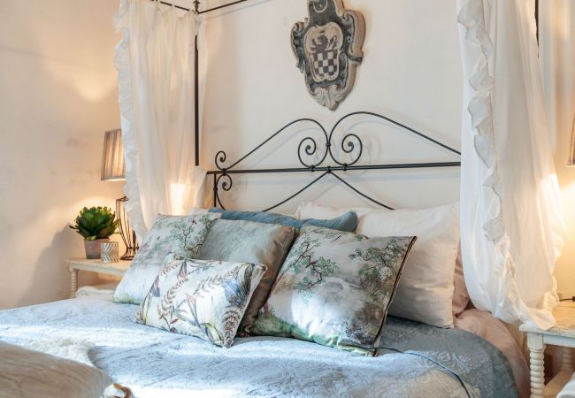 Вилла на Lucca - Villa Gufo The Place to Be. Panoramic Private Pool with a Lucca View and Private Tennis Court Вилла на Lucca - Villa Gufo The Place to Be. Panoramic Private Pool with a Lucca View and Private Tennis Court