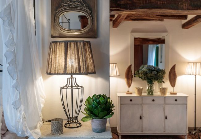 Вилла на Lucca - Villa Gufo The Place to Be. Panoramic Private Pool with a Lucca View and Private Tennis Court Вилла на Lucca - Villa Gufo The Place to Be. Panoramic Private Pool with a Lucca View and Private Tennis Court