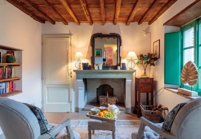 Вилла на Lucca - Villa Gufo The Place to Be. Panoramic Private Pool with a Lucca View and Private Tennis Court Вилла на Lucca - Villa Gufo The Place to Be. Panoramic Private Pool with a Lucca View and Private Tennis Court