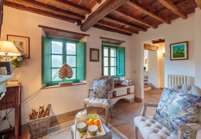 Вилла на Lucca - Villa Gufo The Place to Be. Panoramic Private Pool with a Lucca View and Private Tennis Court Вилла на Lucca - Villa Gufo The Place to Be. Panoramic Private Pool with a Lucca View and Private Tennis Court