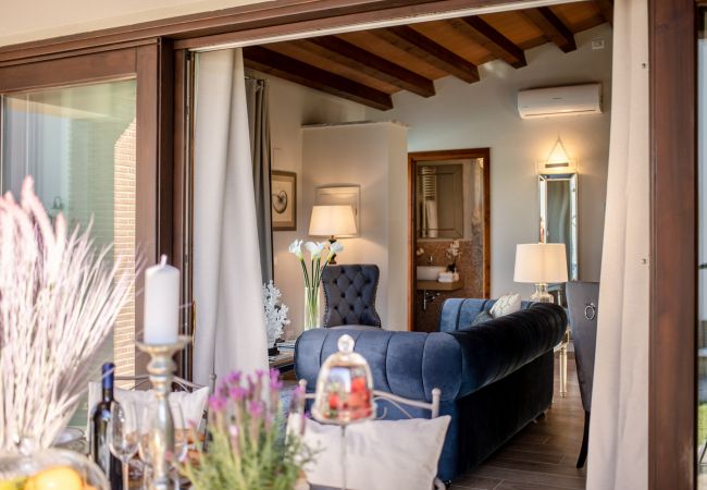 Вилла на Viareggio - The Luxury Beach Villa with shared Swimming Pool, between Viareggio and Torre del Lago Puccini Вилла на Viareggio - The Luxury Beach Villa with shared Swimming Pool, between Viareggio and Torre del Lago Puccini