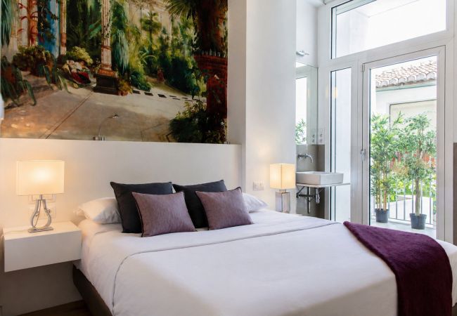 Апартаменты на Valencia - Suite Casco Antiguo | 4 Viajeros | AC WiFi | Exclusivo