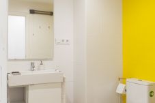 Апартаменты на Валенсия город / Valencia - Old Town Quart Towers Stay I | AC & WiFi | 4 Viajeros