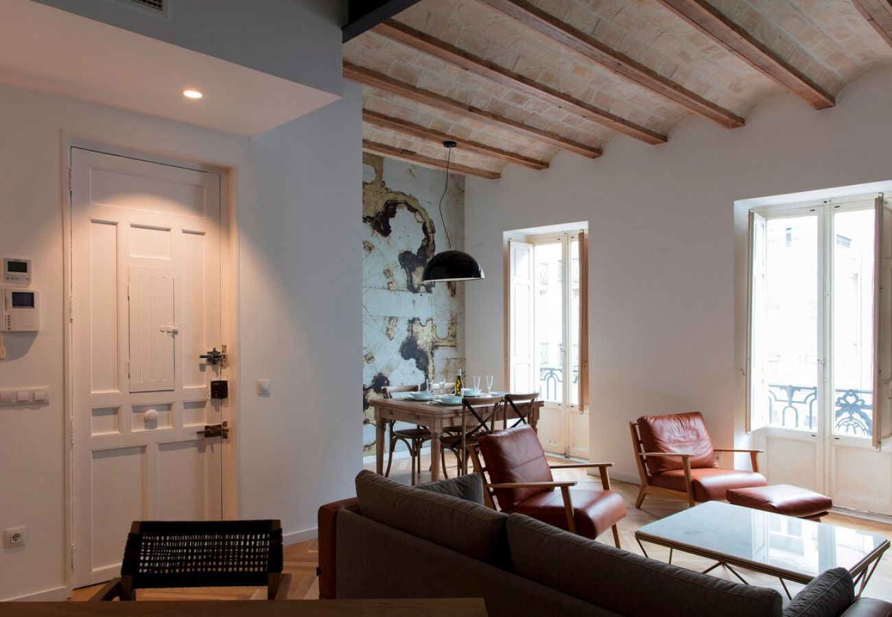 Апартаменты на Валенсия город / Valencia - The Chic and Elegant Apartment in Valencia Centre by Florit Flats