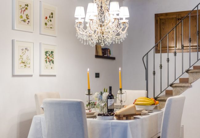 Вилла на Vorno - RIO DELLE FATE, a Fairytale Home along the Stream in Vorno, Lucca Вилла на Vorno - RIO DELLE FATE, a Fairytale Home along the Stream in Vorno, Lucca