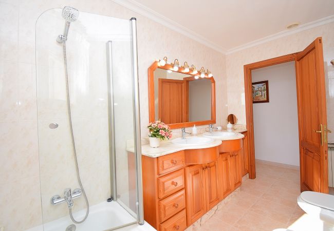 Особняк на Campanet - Can Nina 198 tradicional finca con piscina privada, terraza, barbacoa y WiFi Особняк на Campanet - Can Nina 198 tradicional finca con piscina privada, terraza, barbacoa y WiFi