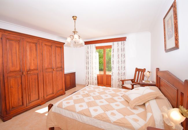 Особняк на Campanet - Can Nina 198 tradicional finca con piscina privada, terraza, barbacoa y WiFi Особняк на Campanet - Can Nina 198 tradicional finca con piscina privada, terraza, barbacoa y WiFi