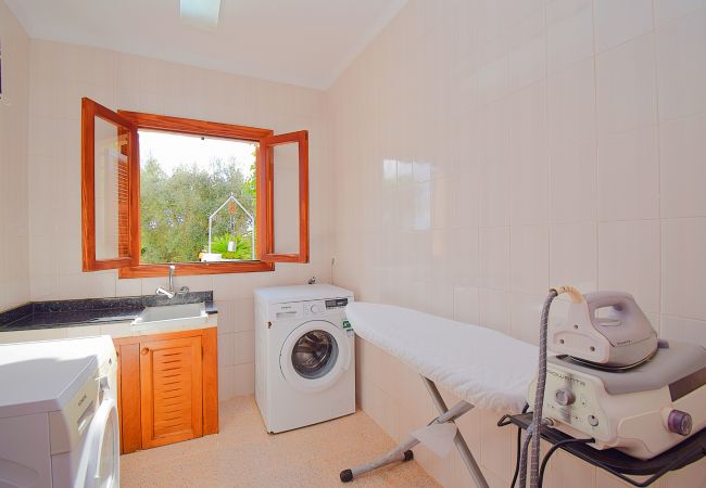 Особняк на Campanet - Can Nina 198 tradicional finca con piscina privada, terraza, barbacoa y WiFi Особняк на Campanet - Can Nina 198 tradicional finca con piscina privada, terraza, barbacoa y WiFi