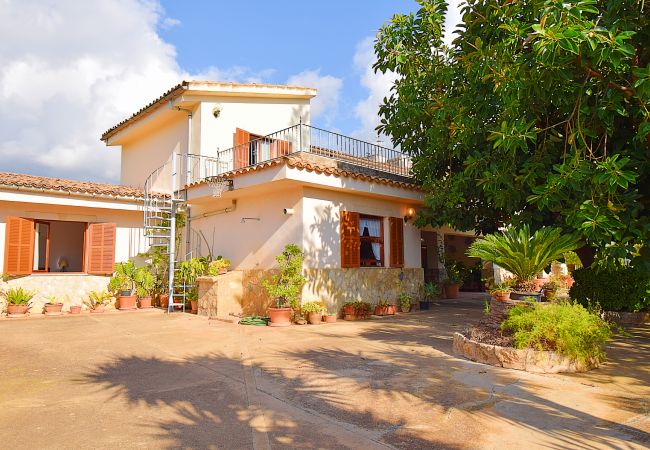Особняк на Campanet - Can Nina 198 tradicional finca con piscina privada, terraza, barbacoa y WiFi Особняк на Campanet - Can Nina 198 tradicional finca con piscina privada, terraza, barbacoa y WiFi