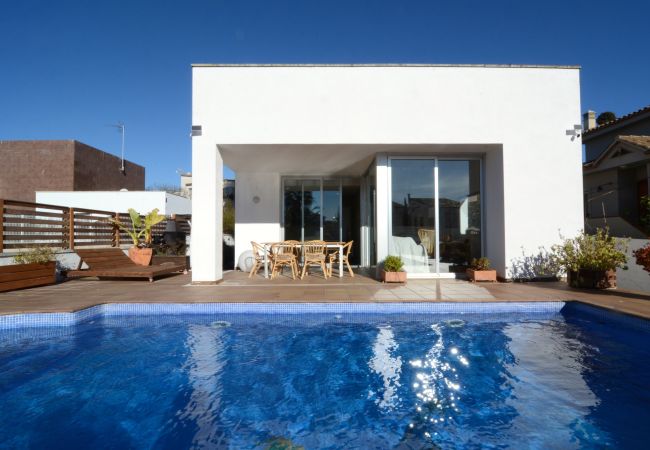 Вилла на L'Escala - VILLA PONENT Вилла на L'Escala - VILLA PONENT