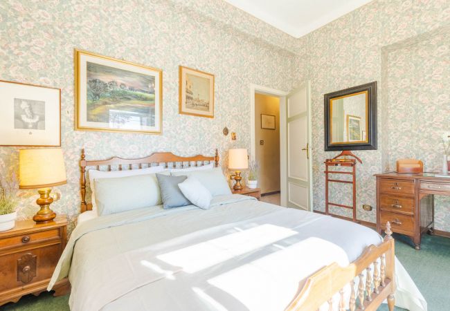 Апартаменты на Lucca - Simple Convenient 3 bedrooms apartment + parking Апартаменты на Lucca - Simple Convenient 3 bedrooms apartment + parking