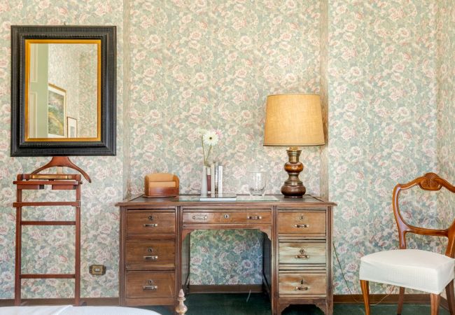 Апартаменты на Lucca - Simple Convenient 3 bedrooms apartment + parking Апартаменты на Lucca - Simple Convenient 3 bedrooms apartment + parking