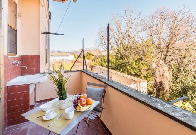 Апартаменты на Lucca - Simple Convenient 3 bedrooms apartment + parking Апартаменты на Lucca - Simple Convenient 3 bedrooms apartment + parking