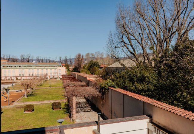 Апартаменты на Lucca - Simple Convenient 3 bedrooms apartment + parking Апартаменты на Lucca - Simple Convenient 3 bedrooms apartment + parking